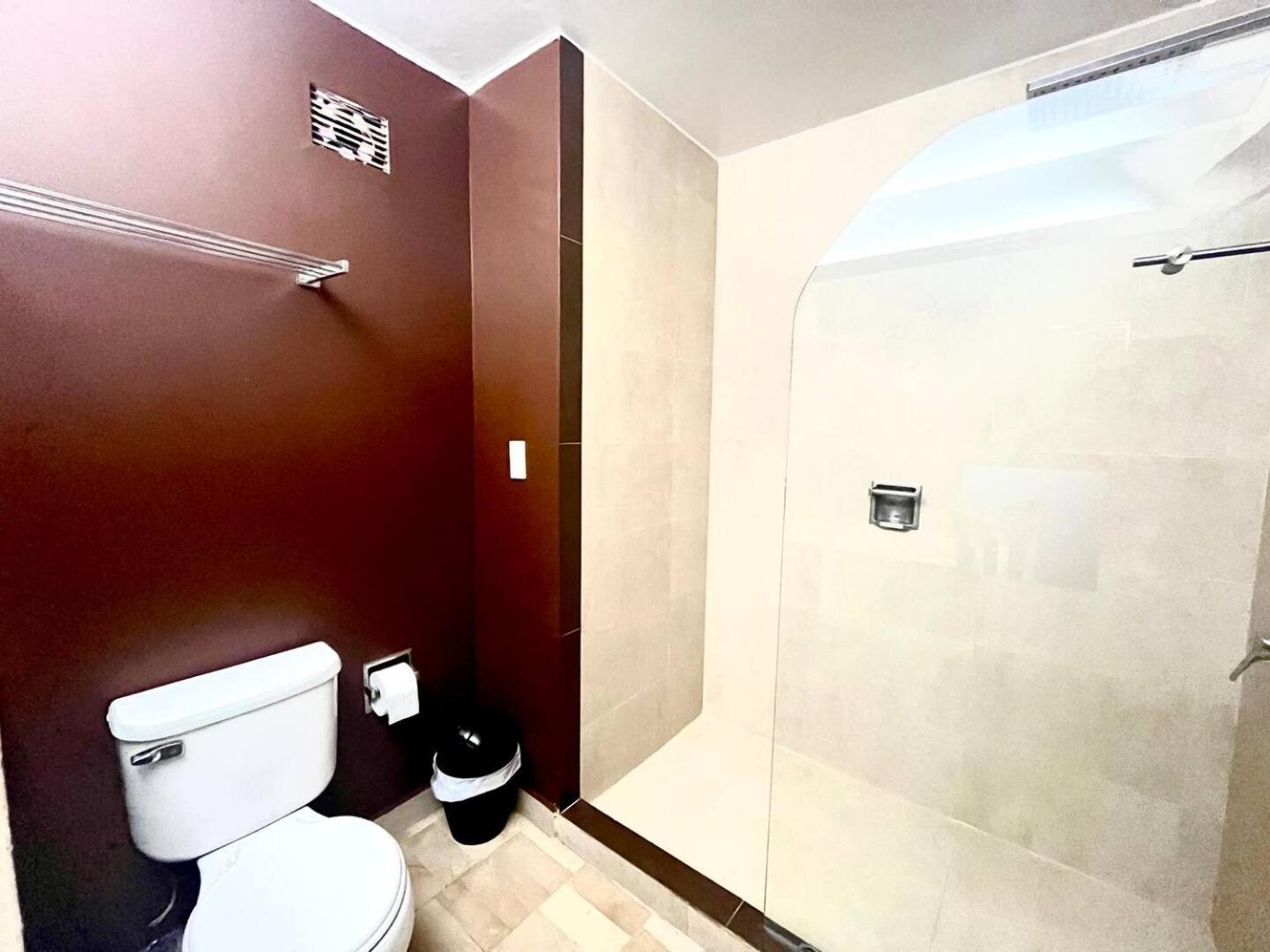 1420 Lujosa Habitacion - Hotel Akros Quito Bagian luar foto