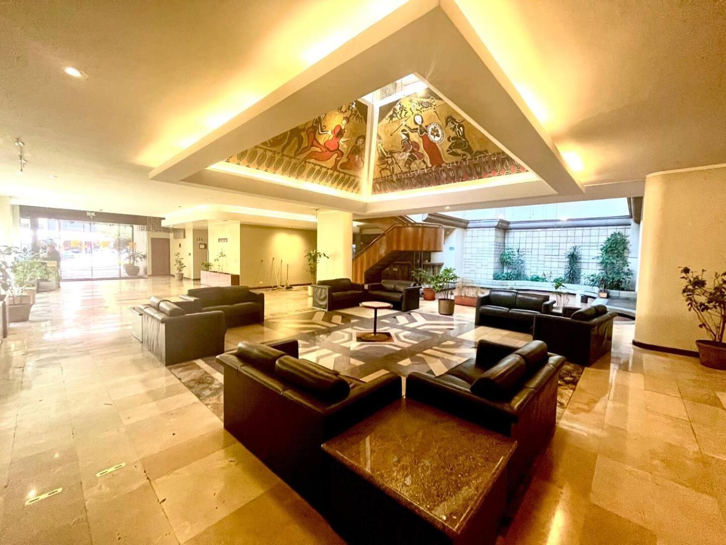 1420 Lujosa Habitacion - Hotel Akros Quito Bagian luar foto