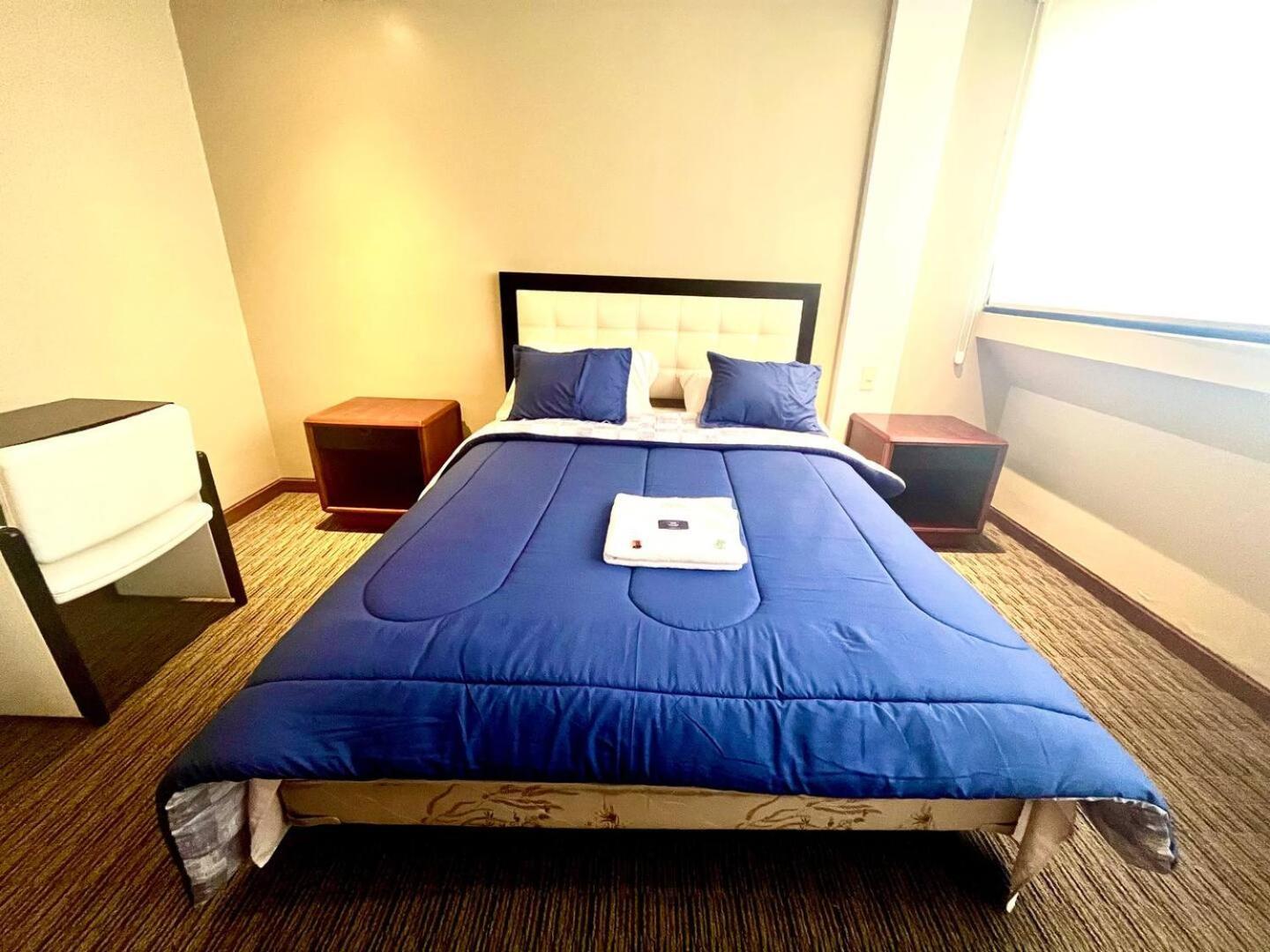 1420 Lujosa Habitacion - Hotel Akros Quito Bagian luar foto